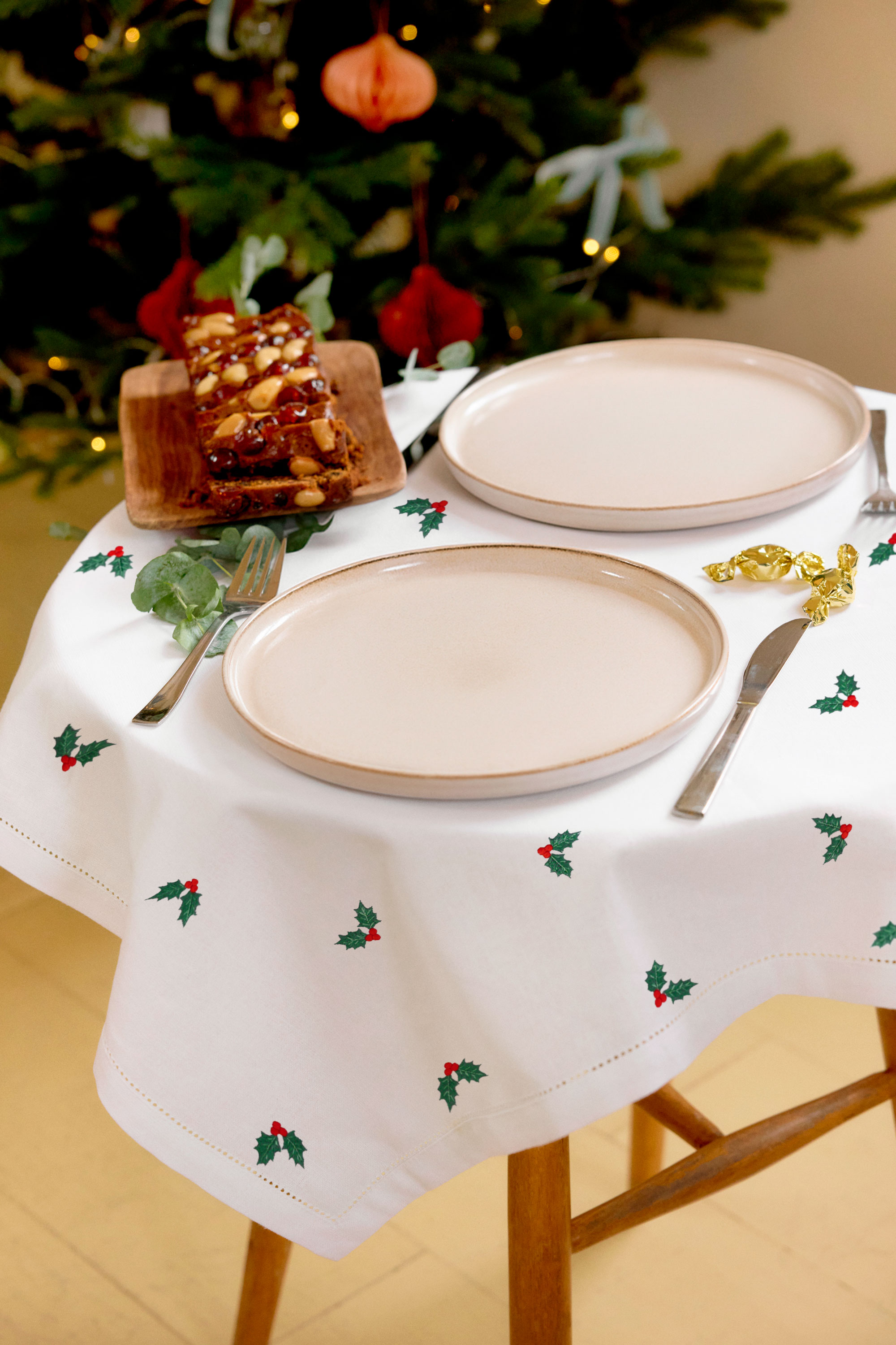 Image for BUNDLE-TABLECLOTH-FLORALS
